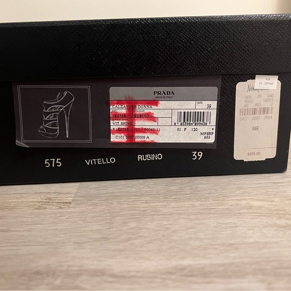 Prada Red Leather Cutout Pumps Size 39 - Picture 10 of 16